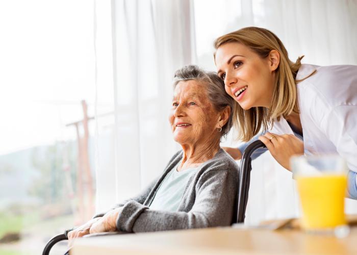 Senior en verzorger